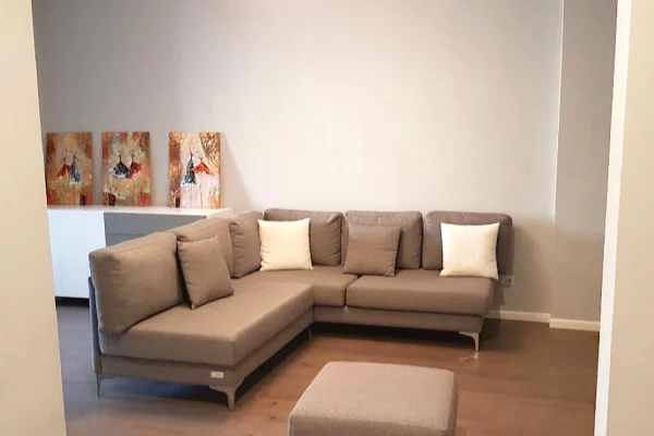 Apartament 2+1 me Qera ne Bllok (ID R22014) Tirane