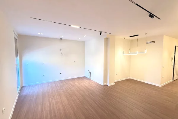 Shtepi ne shitje Apartament ne Tirane, 2+1, Mobilimi E mobiluar, Pagesa 195,000  Euro.
