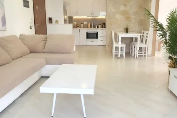 Shtepi me qera Apartament ne Tirane, 3+1, Mobilimi E mobiluar, Pagesa 700  Euro.