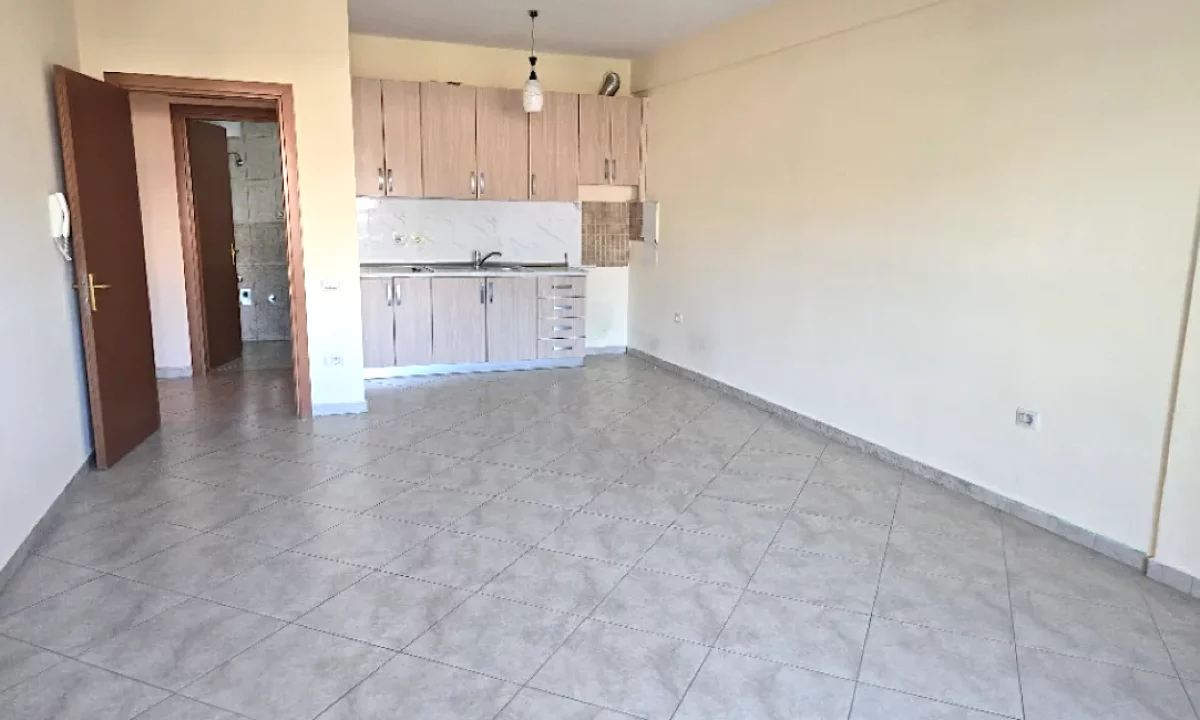 Shtepi me qera Apartament ne Tirane, 2+1, Mobilimi E mobiluar, Pagesa 1,000  Euro.