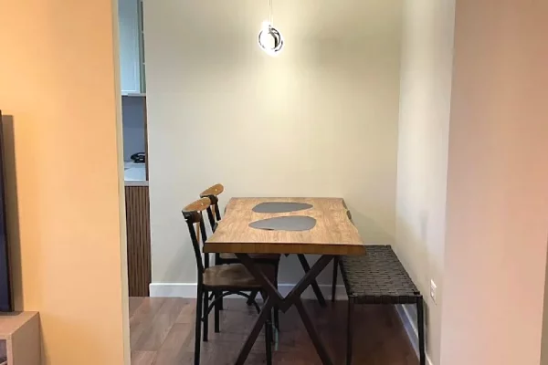 Shtepi me qera Apartament ne Tirane, 2+1, Mobilimi E mobiluar, Pagesa 700  Euro.