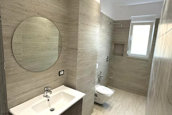 Shtepi me qera Apartament ne Tirane, 2+1, Mobilimi E mobiluar, Pagesa 520  Euro.