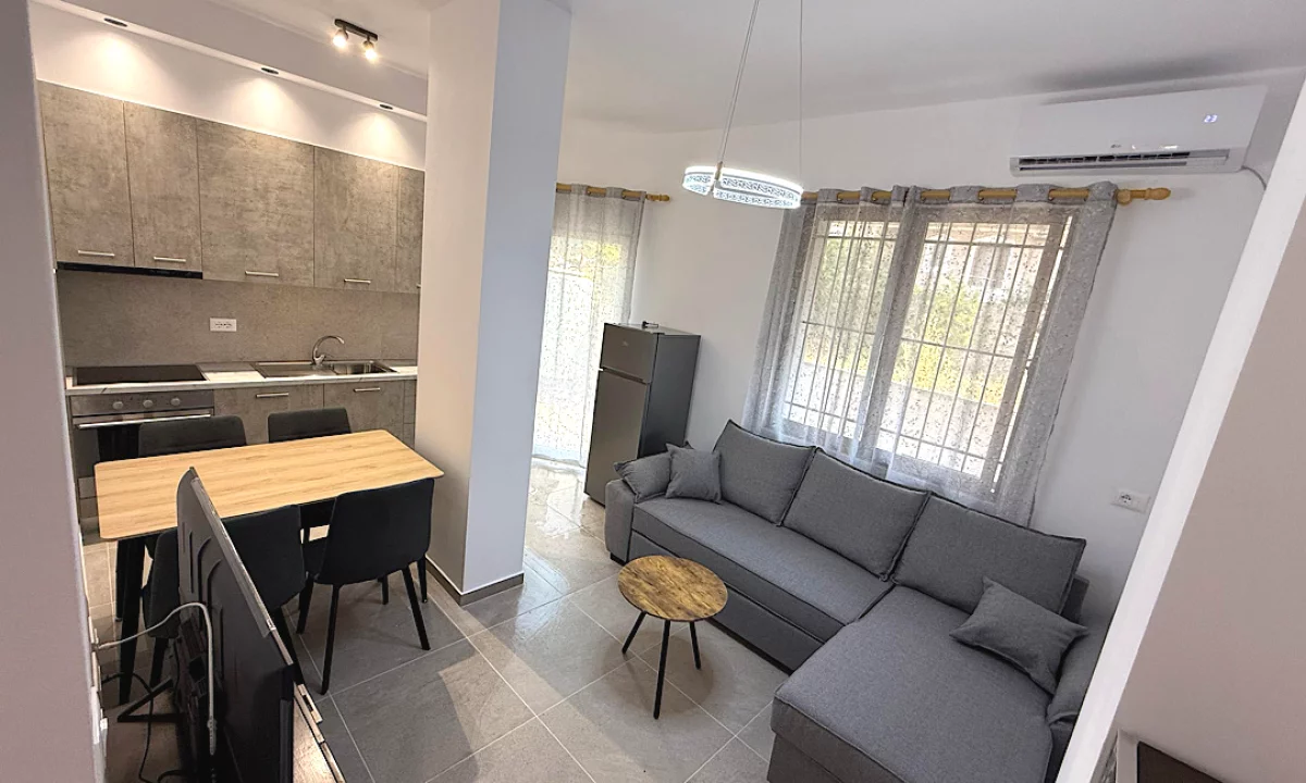 Shtepi me qera Apartament ne Tirane, 2+1, Mobilimi E mobiluar, Pagesa 520  Euro.