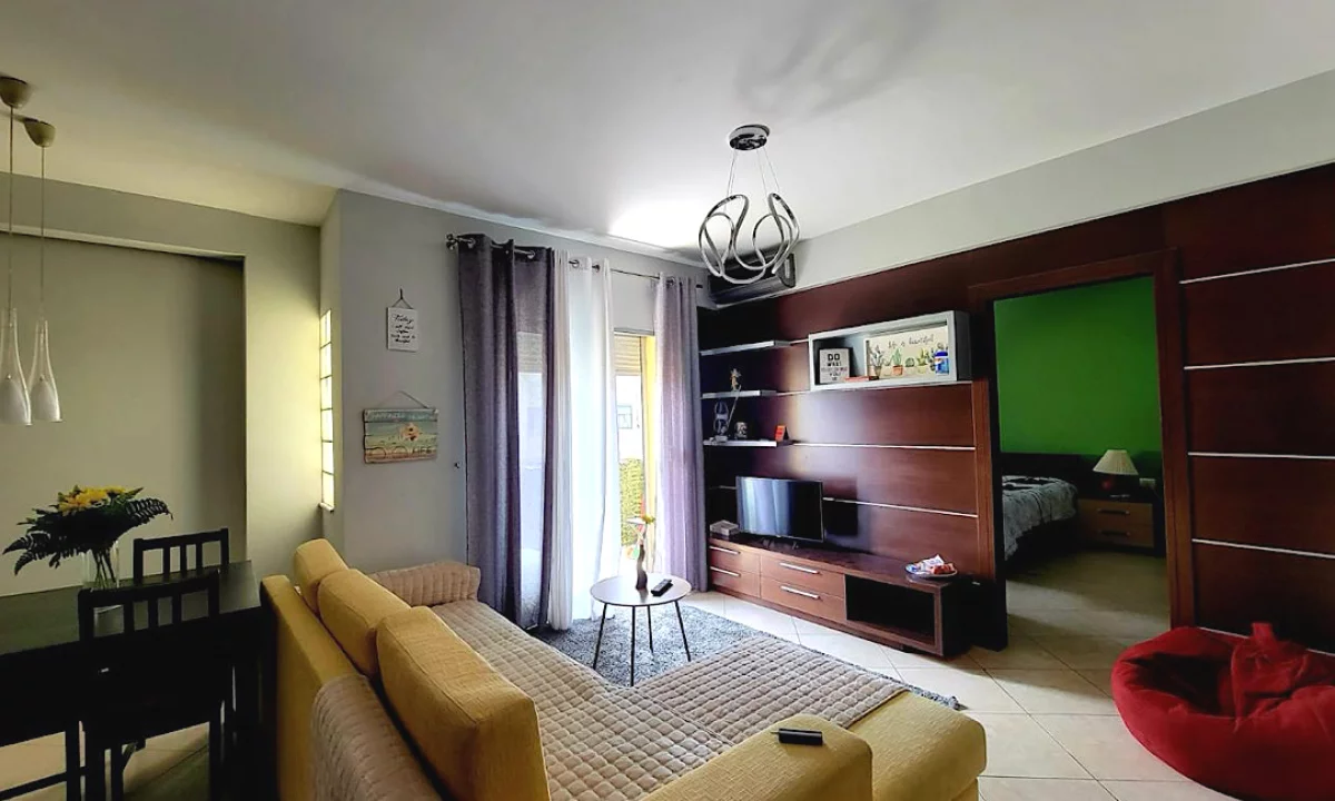 Shtepi me qera Apartament ne Tirane, 1+1, Mobilimi E mobiluar, Pagesa 500  Euro.