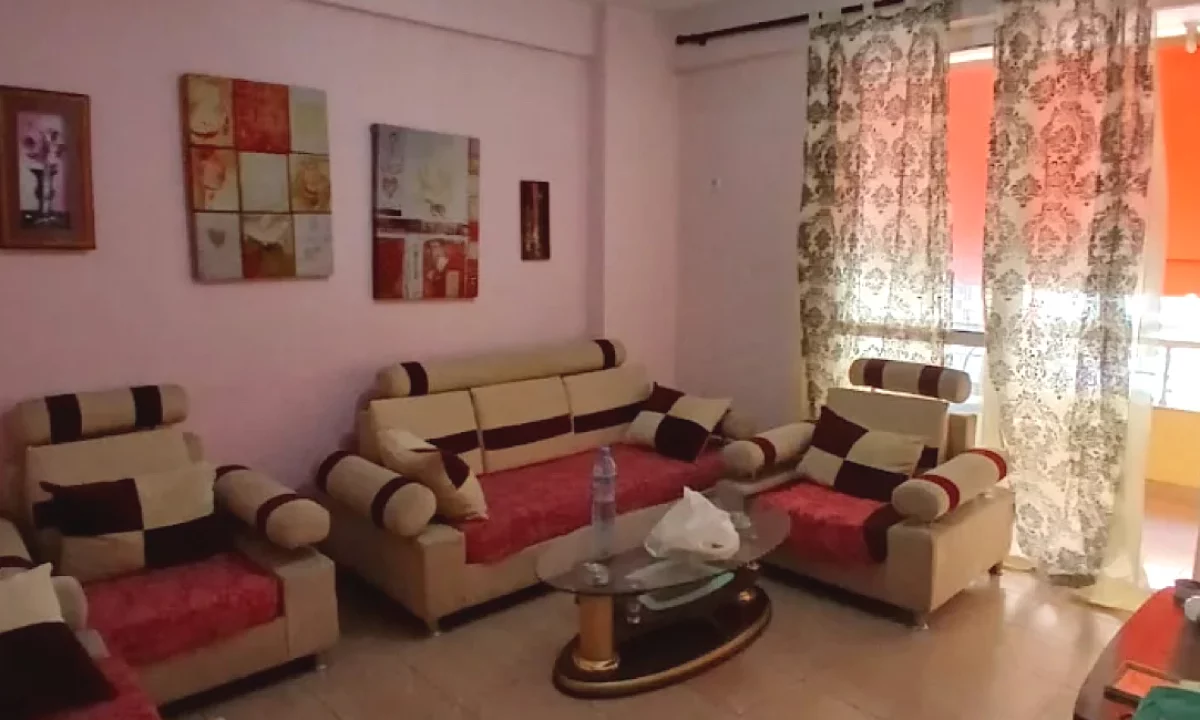 Shtepi me qera Apartament ne Tirane, 1+1, Mobilimi E mobiluar, Pagesa 420  Euro.