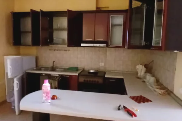 Shtepi me qera Apartament ne Tirane, 1+1, Mobilimi E mobiluar, Pagesa 420  Euro.