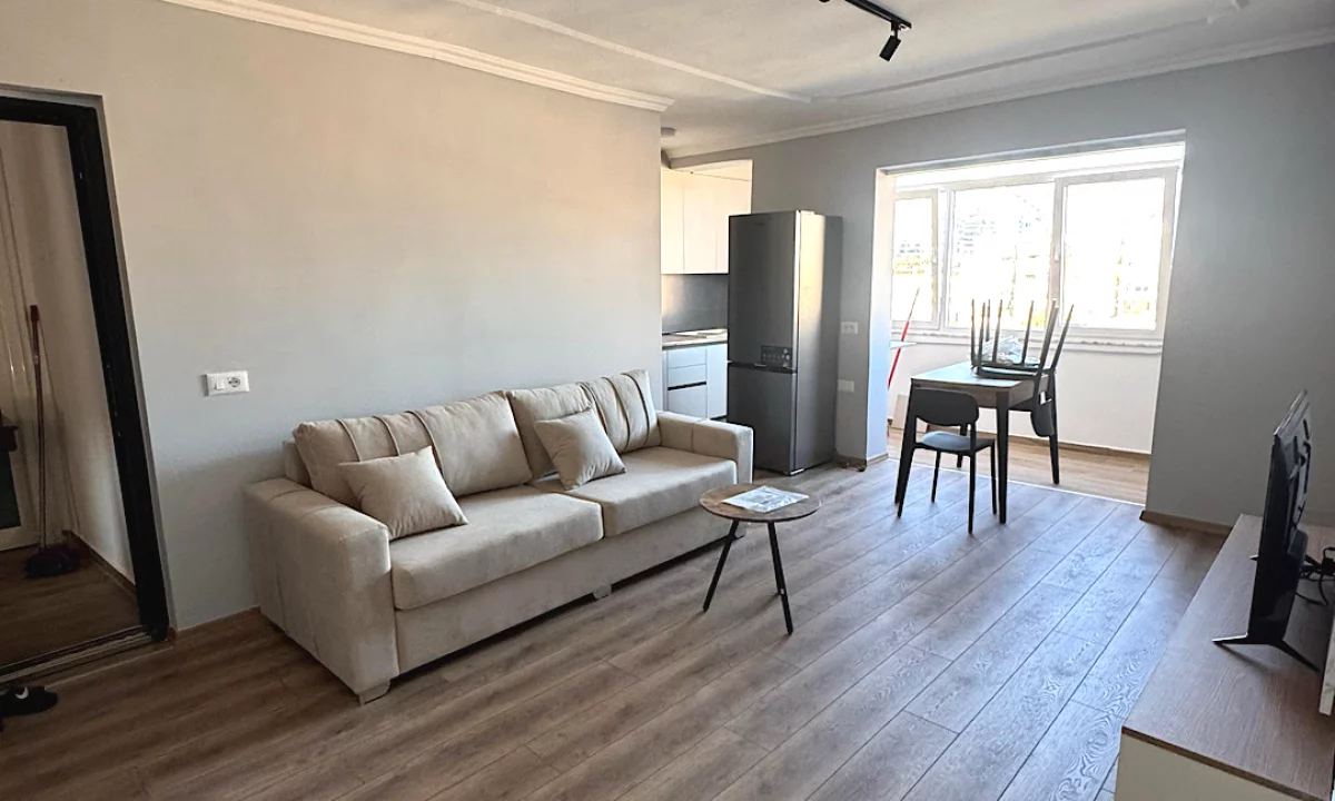 Shtepi me qera Apartament ne Tirane, 1+1, Mobilimi E mobiluar, Pagesa 600  Euro.