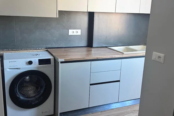 Shtepi me qera Apartament ne Tirane, 1+1, Mobilimi E mobiluar, Pagesa 600  Euro.