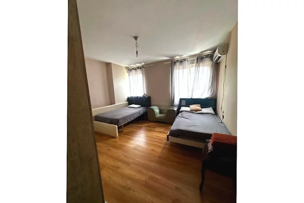 Shtepi me qera 2+1 ne Tirane - 50,000 Leke