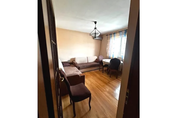 Shtepi me qera Apartament ne Tirane, 2+1, Mobilimi E mobiluar, Pagesa 50,000  Leke.