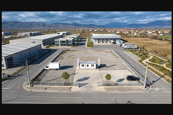 Ambient biznesi me qera 6+1 ne Tirane - 1,000 Euro