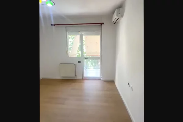 Ambient biznesi me qera 3+1 ne Tirane - 1,200 Euro
