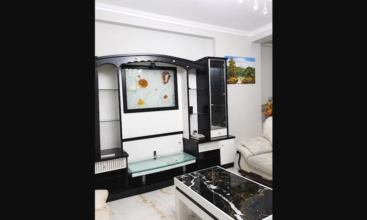 Shtepi me qera Apartament ne Tirane, 4+1, Mobilimi E mobiluar, Pagesa 1,000  Euro.