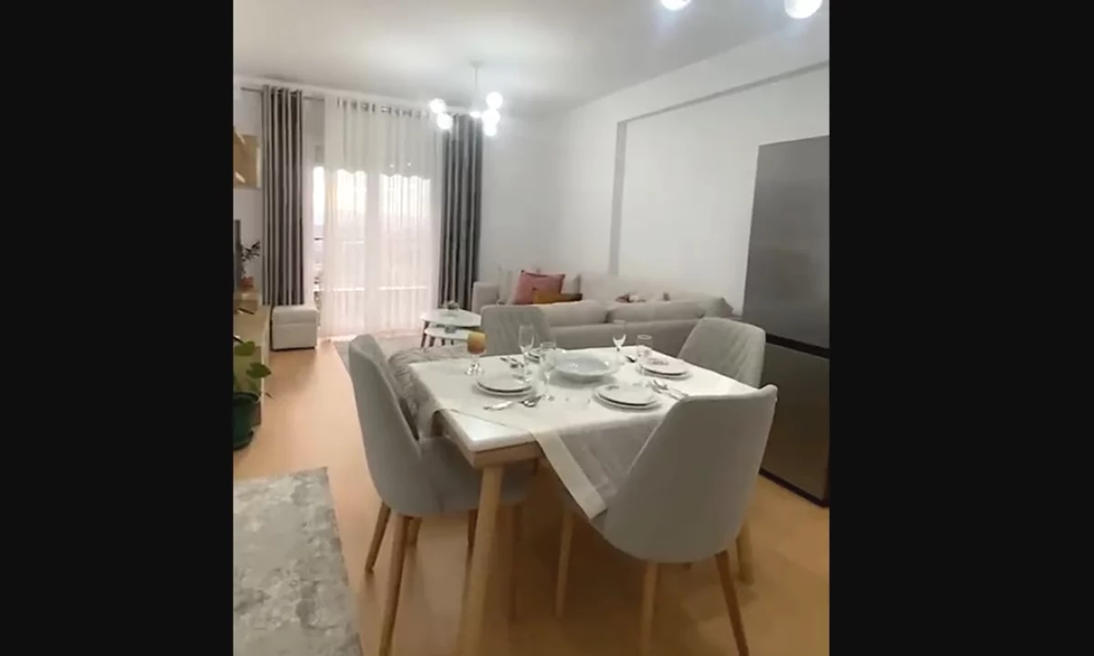 Appartamento in affitto a Tirana 2+1, Arredato