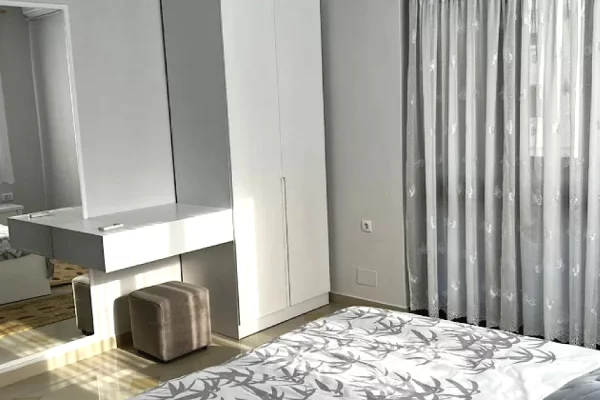 Shtepi me qera Apartament ne Tirane, 1+1, Mobilimi E mobiluar, Pagesa 700  Euro.