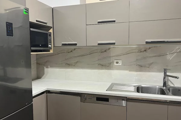 Shtepi me qera Apartament ne Tirane, 2+1, Mobilimi E mobiluar, Pagesa 700  Euro.
