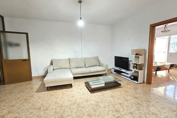 Shtepi me qera 2+1 ne Tirane - 600 Euro