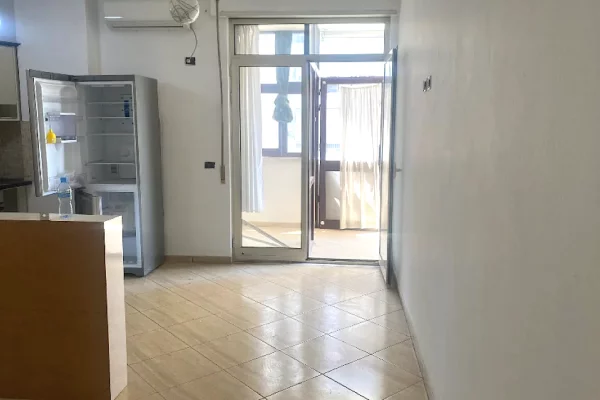 Shtepi me qera 2+1 ne Tirane - 600 Euro
