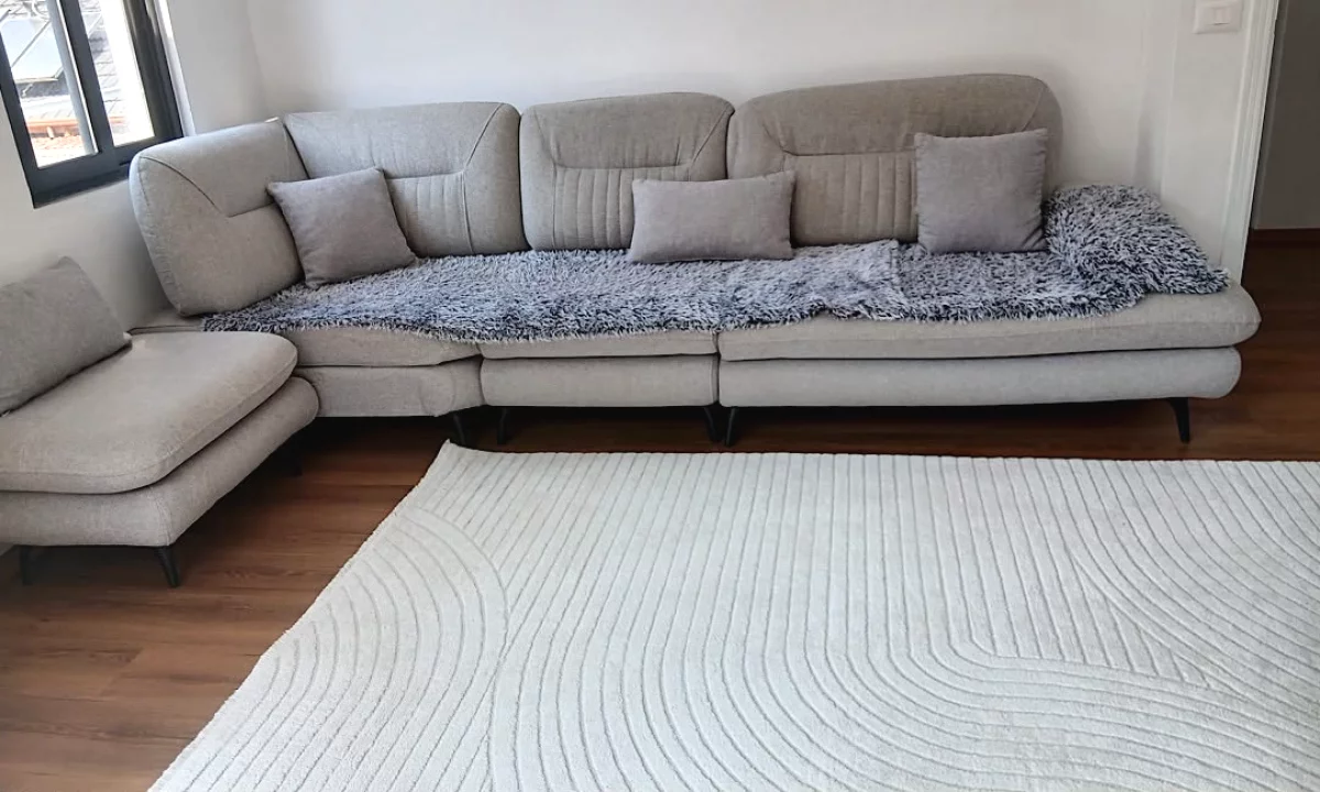 Shtepi me qera Apartament ne Tirane, 2+1, Mobilimi E mobiluar, Pagesa 45,000  Leke.