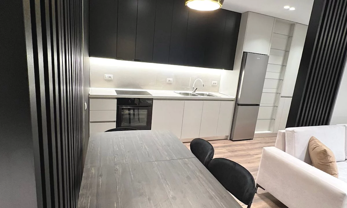 Shtepi me qera Apartament ne Tirane, 2+1, Mobilimi E mobiluar, Pagesa 70,000  Leke.