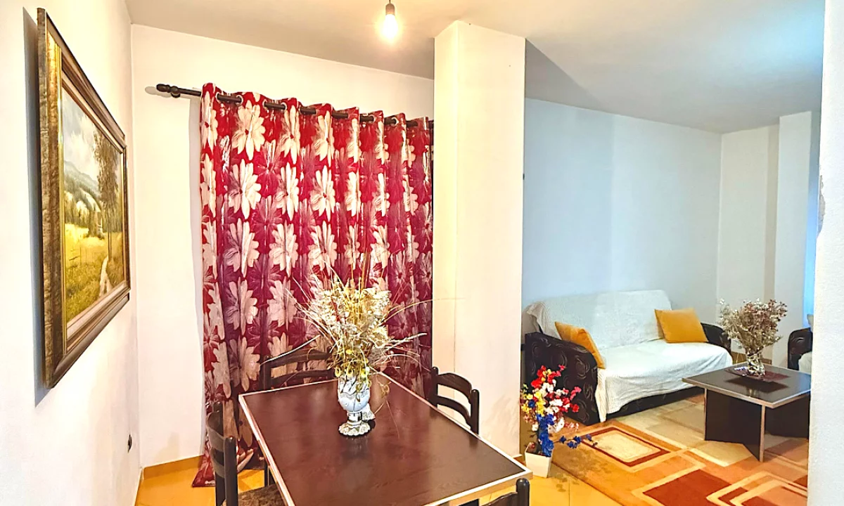 Shtepi me qera Apartament ne Tirane, 1+1, Mobilimi E mobiluar, Pagesa 420  Euro.