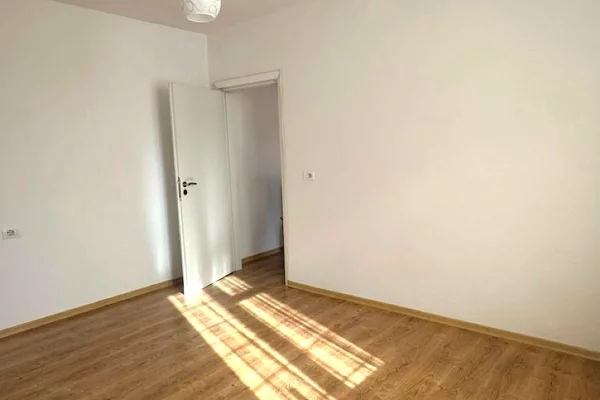 Shtepi me qera Apartament ne Tirane, 1+1, Mobilimi E mobiluar, Pagesa 65,000  Leke.