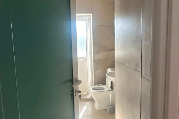 Shtepi me qera Apartament ne Tirane, 1+1, Mobilimi E mobiluar, Pagesa 65,000  Leke.