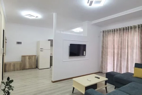 Shtepi me qera 1+1 ne Tirane - 60,000 Leke