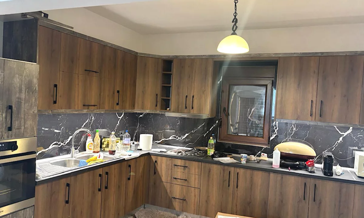 Casa privata/Indipendente in affitto a Tirana 1+1, Arredato