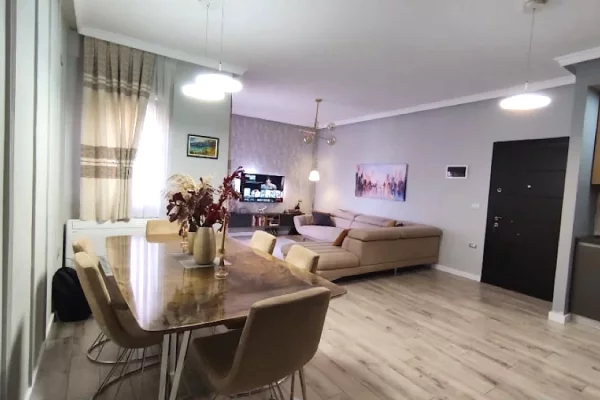 Shtepi me qera Apartament ne Tirane, 2+1, Mobilimi E mobiluar, Pagesa 620  Euro.
