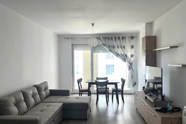 Shtepi me qera 2+1 ne Tirane - 55,000 Leke