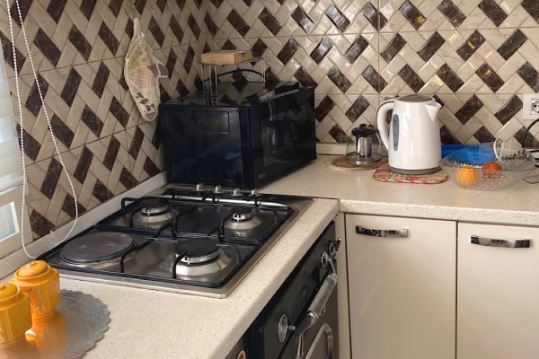Shtepi me qera Apartament ne Tirane, 2+1, Mobilimi E mobiluar, Pagesa 80,000  Leke.