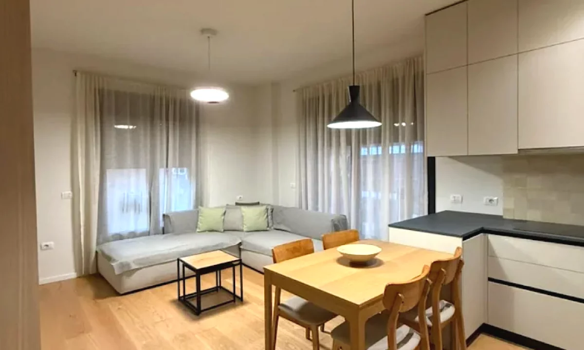 Shtepi me qera Apartament ne Tirane, 2+1, Mobilimi E mobiluar, Pagesa 1,300  Euro.