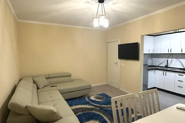 Shtepi me qera 1+1 ne Tirane - 45,000 Leke