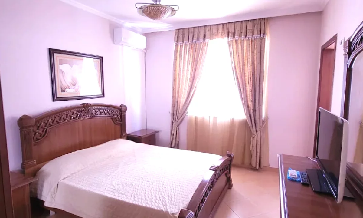 Shtepi me qera Apartament ne Tirane, 2+1, Mobilimi E mobiluar, Pagesa 700  Euro.