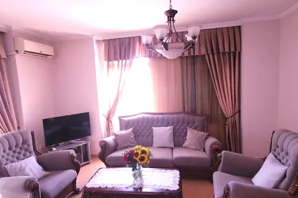 Shtepi me qera Apartament ne Tirane, 2+1, Mobilimi E mobiluar, Pagesa 700  Euro.