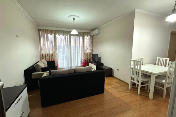 Apartament 1+1 me Qera 21 Dhjetori (ID R1098) Tirane