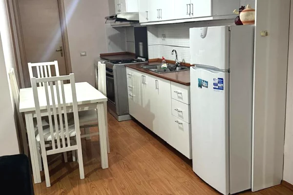Shtepi me qera Apartament ne Tirane, 1+1, Mobilimi E mobiluar, Pagesa 600  Euro.