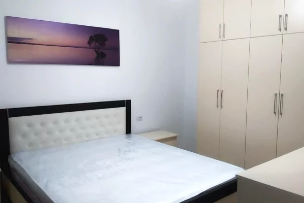 Shtepi me qera Apartament ne Tirane, 1+1, Mobilimi E mobiluar, Pagesa 52,000  Leke.