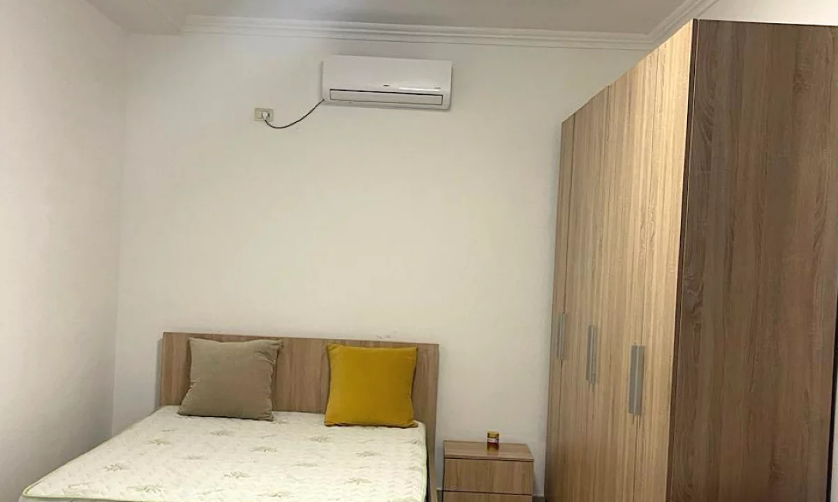 Shtepi me qera Apartament ne Tirane, 2+1, Mobilimi E mobiluar, Pagesa 800  Euro.