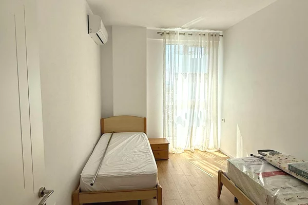 Shtepi me qera Apartament ne Tirane, 2+1, Mobilimi E mobiluar, Pagesa 65,000  Leke.