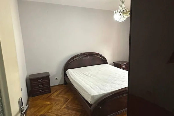 Shtepi me qera Apartament ne Tirane, 2+1, Mobilimi E mobiluar, Pagesa 55,000  Leke.