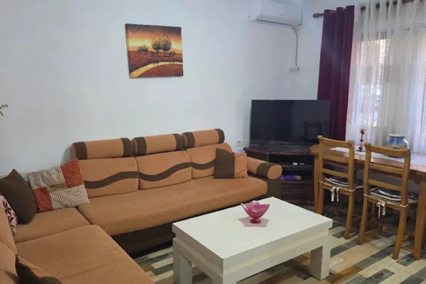 Apartament 2+1 me Qera tek Rruga e Dibres (ID R22033) Tirane