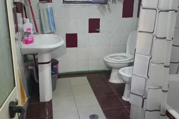 Shtepi me qera Apartament ne Tirane, 2+1, Mobilimi E mobiluar, Pagesa 500  Euro.