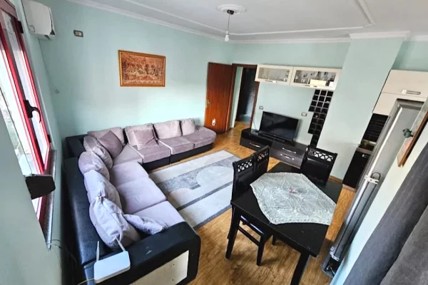 Shtepi me qera Apartament ne Tirane, 2+1, Mobilimi E mobiluar, Pagesa 53,000  Leke.
