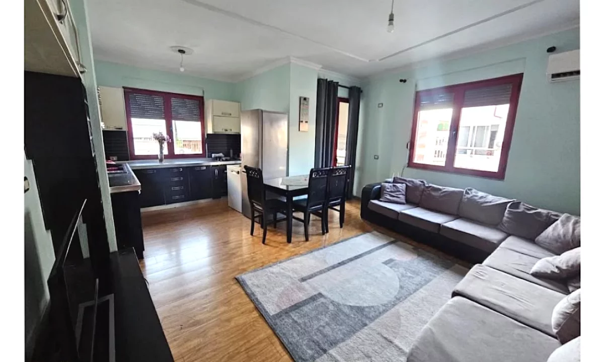 Shtepi me qera Apartament ne Tirane, 2+1, Mobilimi E mobiluar, Pagesa 53,000  Leke.