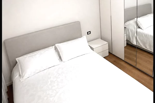 Shtepi me qera Apartament ne Tirane, 1+1, Mobilimi E mobiluar, Pagesa 45,000  Leke.