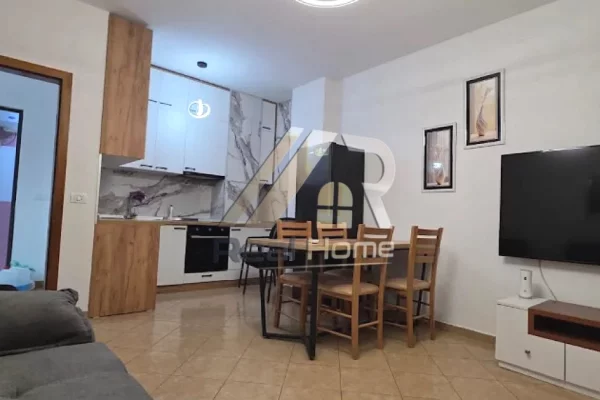Shtepi ne shitje Apartament ne Tirane, 1+1, Mobilimi E mobiluar, Pagesa 14,800,000  Leke.