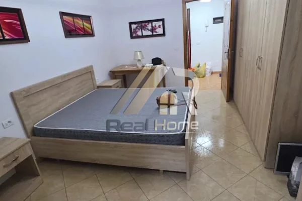 Apartament 1+1 ne Shitje 5 Maj (ID R10106) Tirane