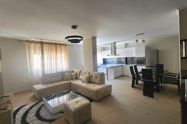 Shtepi me qera Apartament ne Tirane, 2+1, Mobilimi E mobiluar, Pagesa 80,000  Leke.